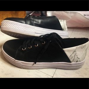 MISSGUIDED Black Marble detailed Sneakers